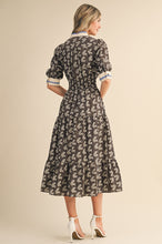 Load image into Gallery viewer, Floral Print Contrast Scallop Midi Dress