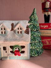 Load image into Gallery viewer, Vintage Ceramic House