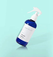 Load image into Gallery viewer, Capri Blue Volcano Linen Spray - 8 fl oz