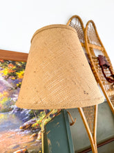 Load image into Gallery viewer, Vintage duck hunting lamp