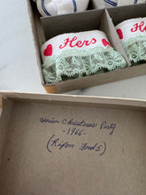 Load image into Gallery viewer, Vintage Set of 4 Coasters