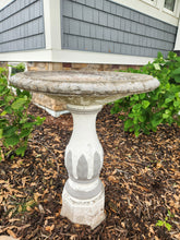Load image into Gallery viewer, Vintage Bird Bath