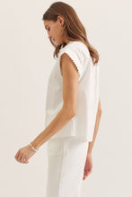 Load image into Gallery viewer, Scallop Trim Top- White or Kelly Green ENTRO
