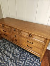 Load image into Gallery viewer, Vintage Thomasville dresser
