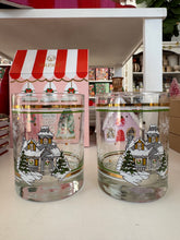 Load image into Gallery viewer, Vintage Set of 2 Winter Scene Glasses
