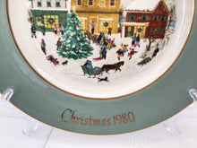 Load image into Gallery viewer, Vintage Avon Country Christmas 1980 plate
