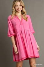 Load image into Gallery viewer, Pink linen dress with embroidered details
