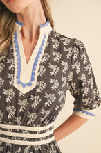 Load image into Gallery viewer, Floral Print Contrast Scallop Midi Dress
