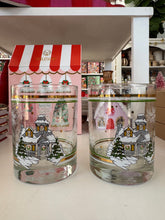 Load image into Gallery viewer, Vintage Set of 2 Winter Scene Glasses
