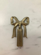 Load image into Gallery viewer, Vintage brass bow
