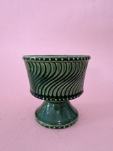 Load image into Gallery viewer, Vintage Green McCoy Pot
