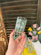 Load image into Gallery viewer, Vintage Floral Juice Glasses
