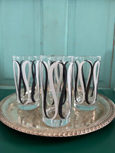 Load image into Gallery viewer, Set of 4 Vintage Glasses
