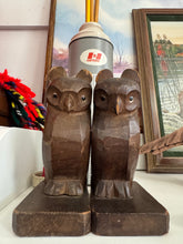 Load image into Gallery viewer, Vintage Wooden Owl Bookends
