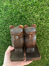 Load image into Gallery viewer, Vintage Wooden Owl Bookends
