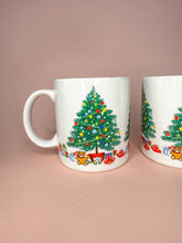 Load image into Gallery viewer, Vintage Christmas Mugs
