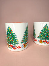 Load image into Gallery viewer, Vintage Christmas Mugs
