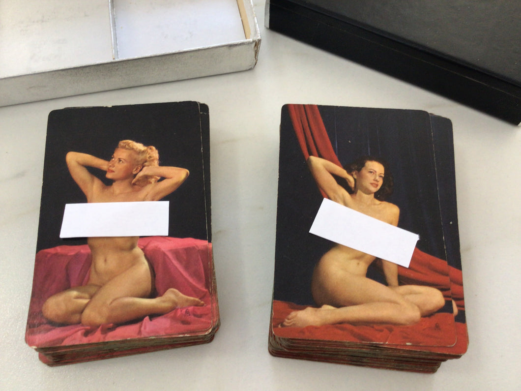 Vintage pin-up girls double set playing cards