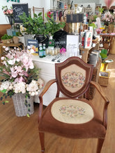 Load image into Gallery viewer, Vintage brown velvet chair (In store pick up only)

